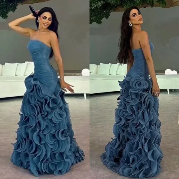 ✨ Elegant Evening Gown with a Bold, Sophisticated Design