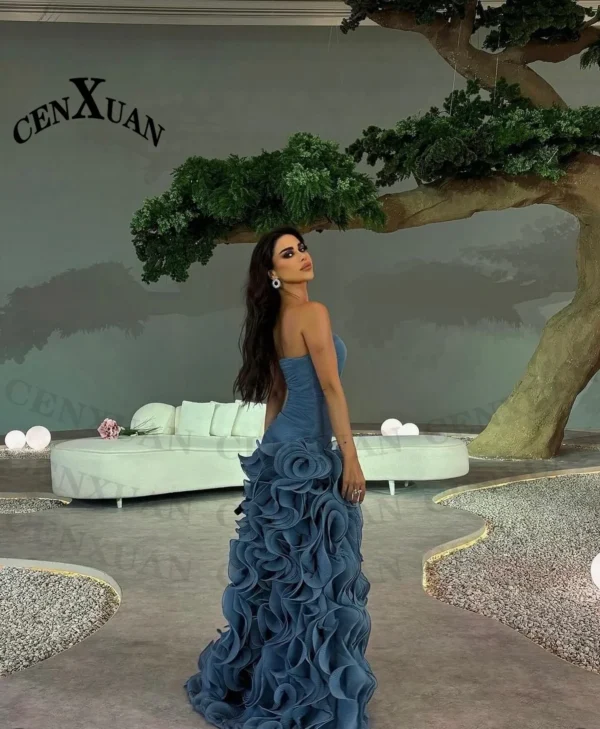 ✨ Elegant Evening Gown with a Bold, Sophisticated Design - Image 2