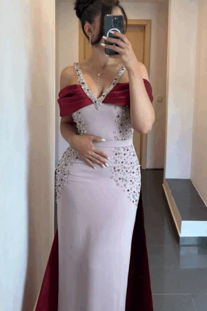 فستان سهرة وردي بورجوندي فاخر بقصة حورية البحر مع كاب – موديل SS446