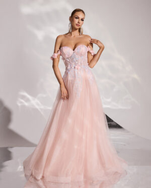 ✨ فستان سهرة ملكي بلون وردي ناعم ✨